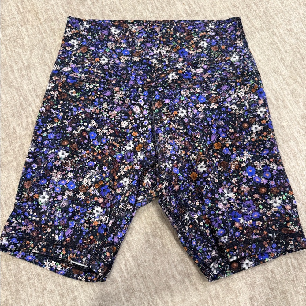 Lululemon Align Shorts size 6/ 6” inches
